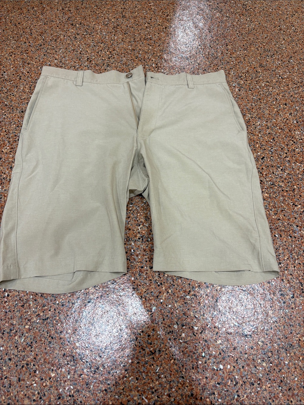 Peter Millar Men's Khaki Flat-Front Tailored Shorts